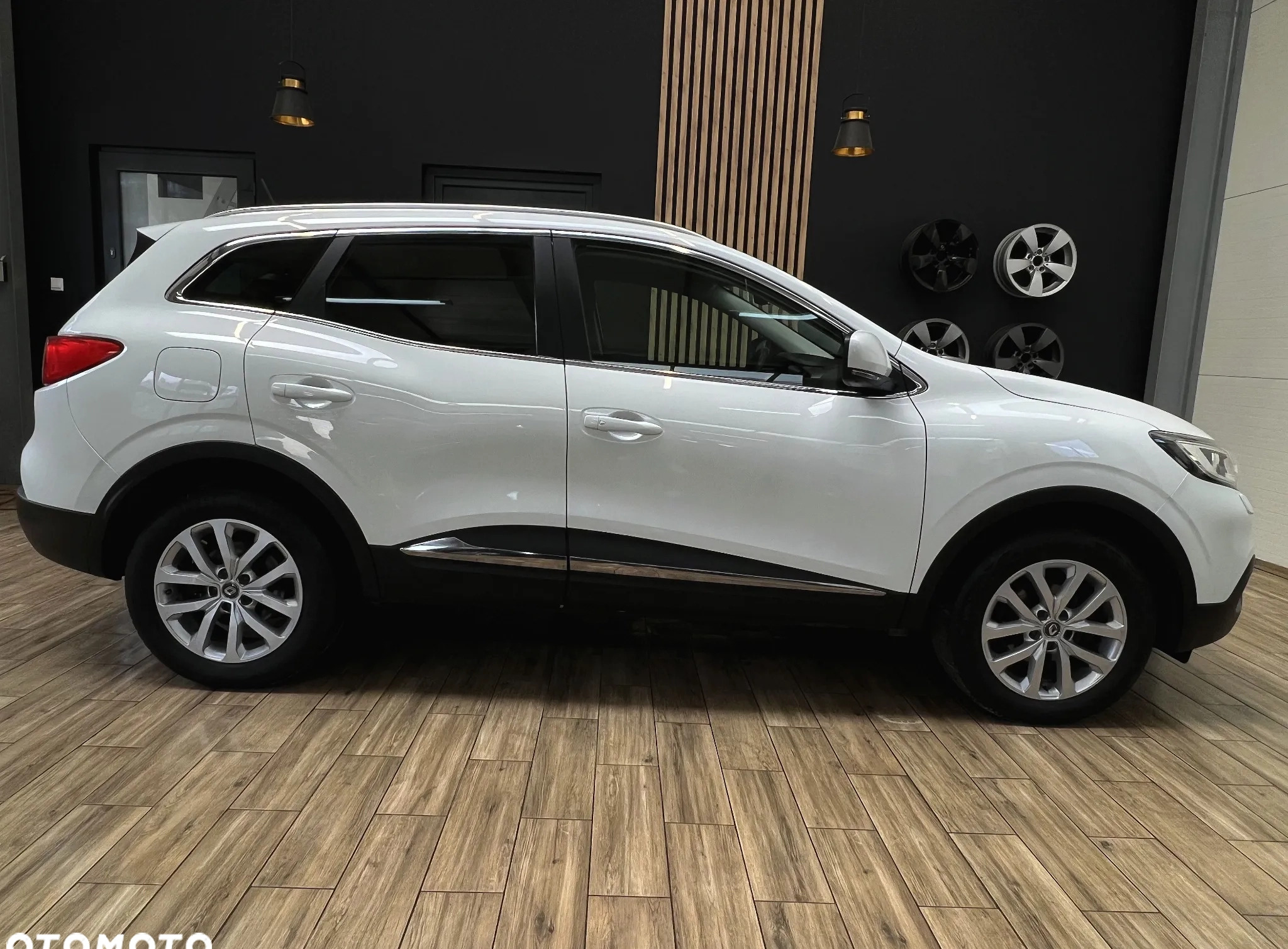 Renault Kadjar cena 59900 przebieg: 123000, rok produkcji 2018 z Kunów małe 742